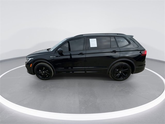 Used 2024 Volkswagen Tiguan SE R-Line w/ MDO Package, Three-Row image 6