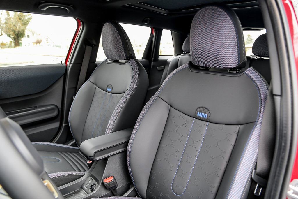 New 2026 MINI Cooper S image 18