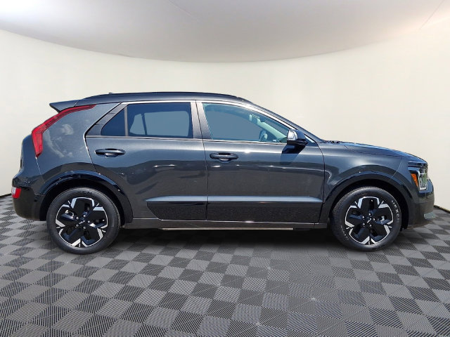 Used 2023 Kia Niro Wind w/ Wind Preserve Package FWD image 7