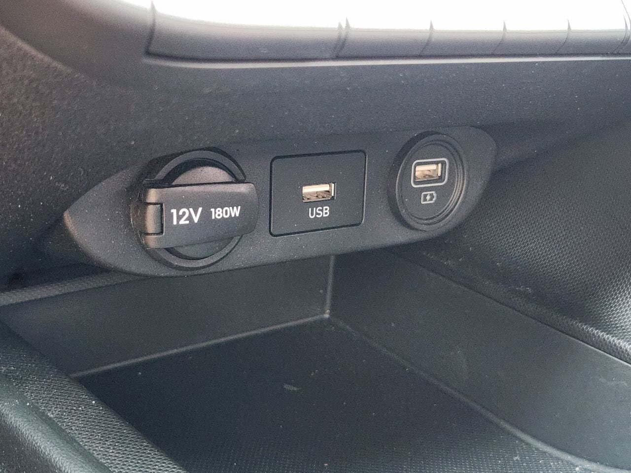 Used 2023 Hyundai Elantra SEL FWD image 17