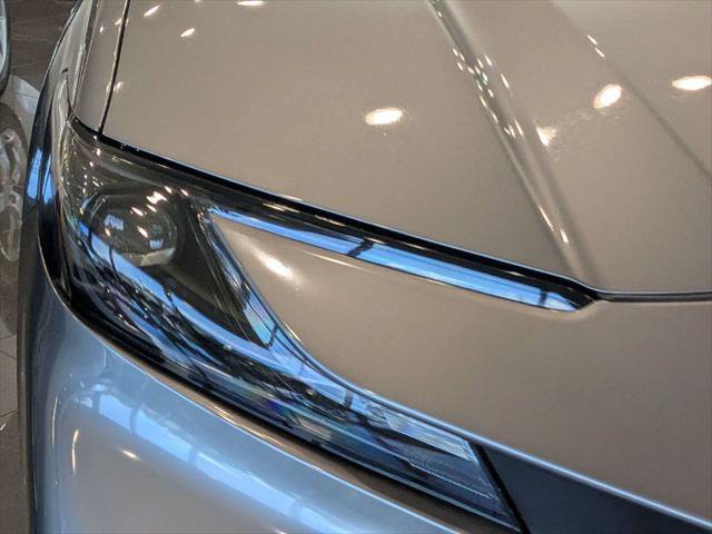 Used 2025 Toyota Camry SE FWD image 7