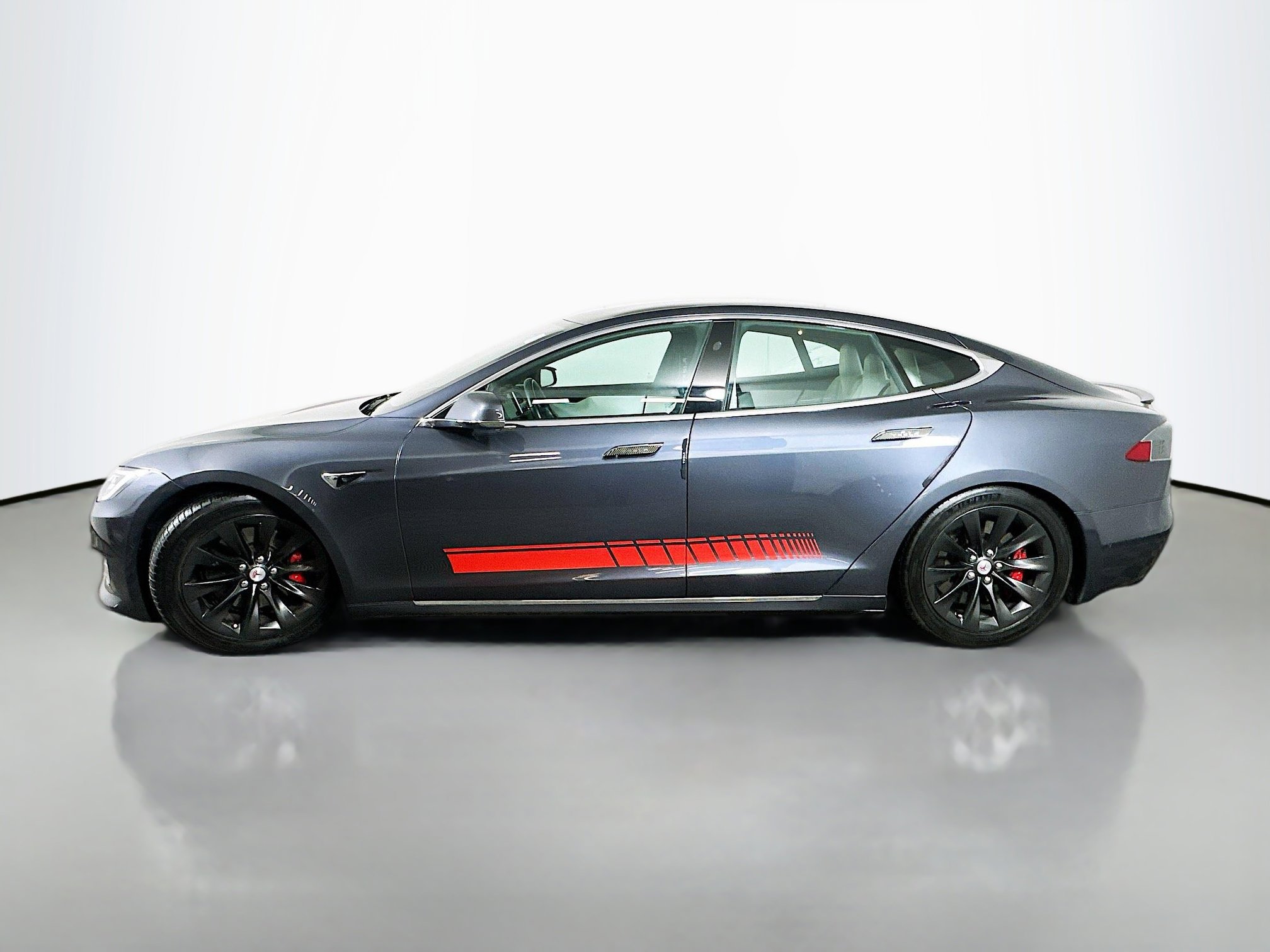 Used 2019 Tesla Model S Performance image 4