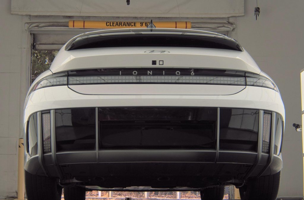 Used 2024 Hyundai Ioniq 6 SE image 7