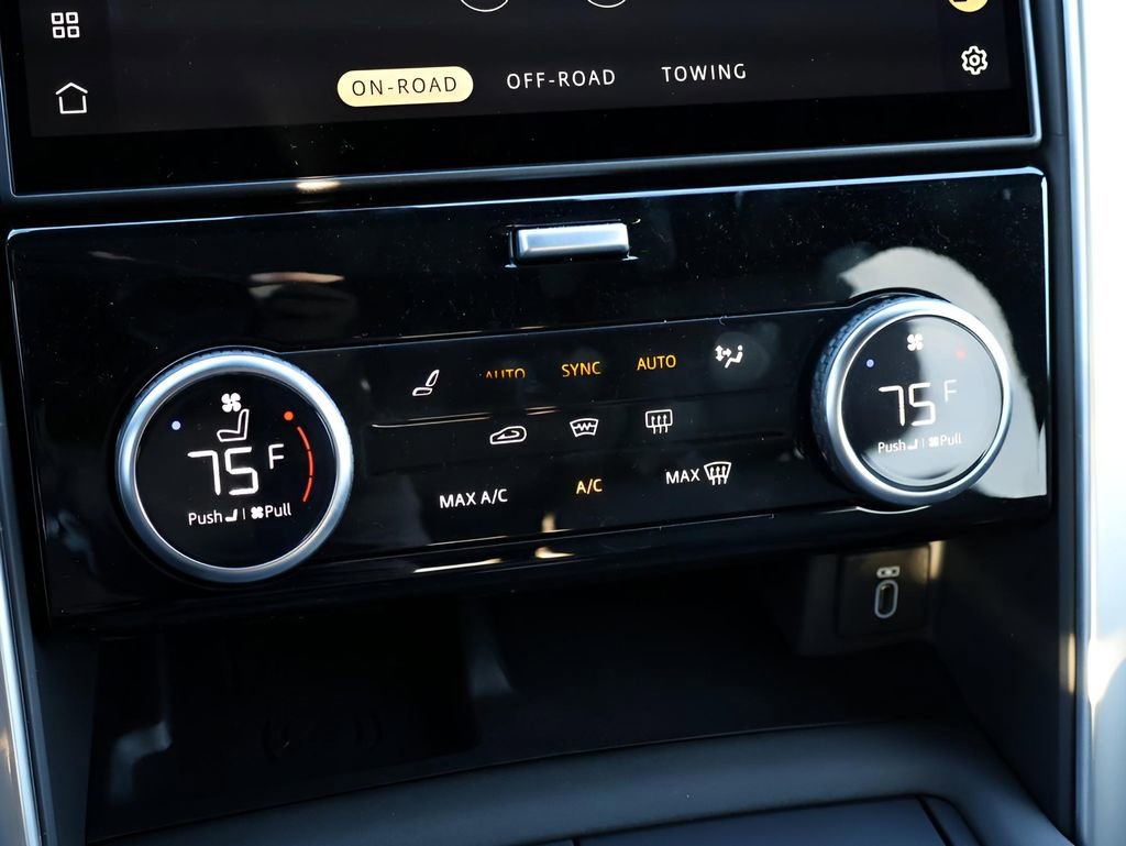 New 2026 Land Rover Discovery Limited Edition image 26