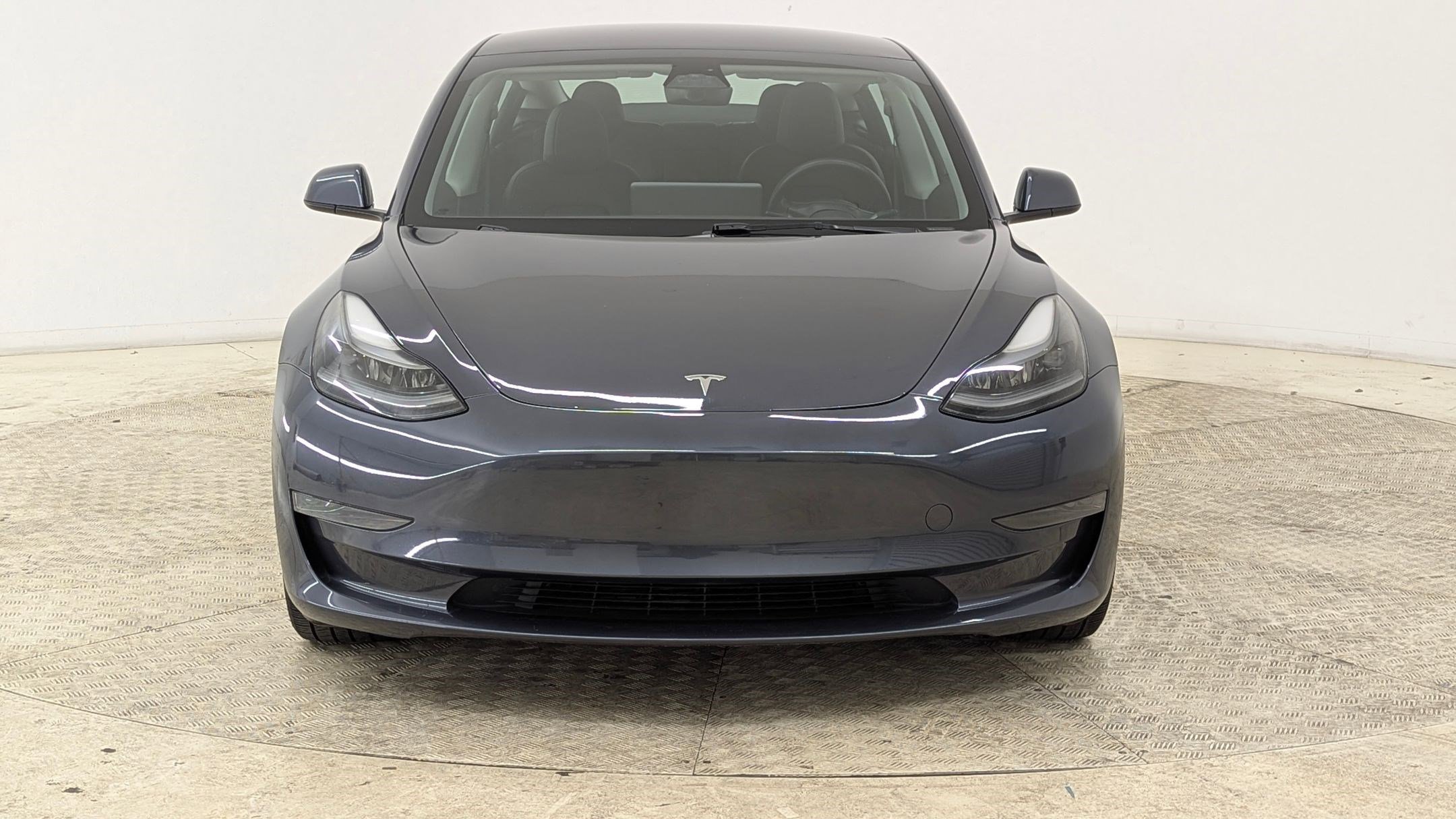 Used 2023 Tesla Model 3 Standard Range image 5