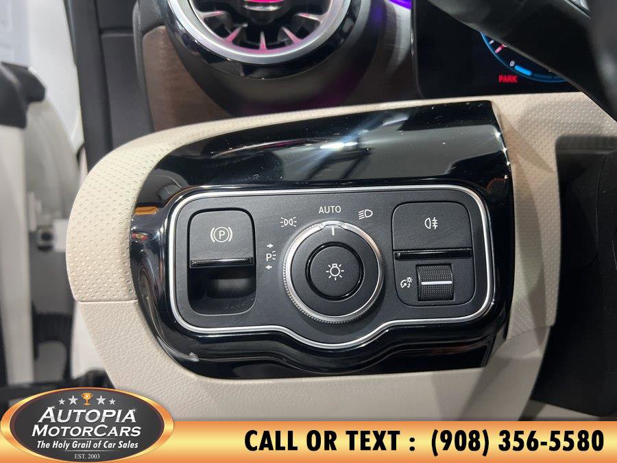 Used 2023 Mercedes-Benz CLA 250 4MATIC image 26