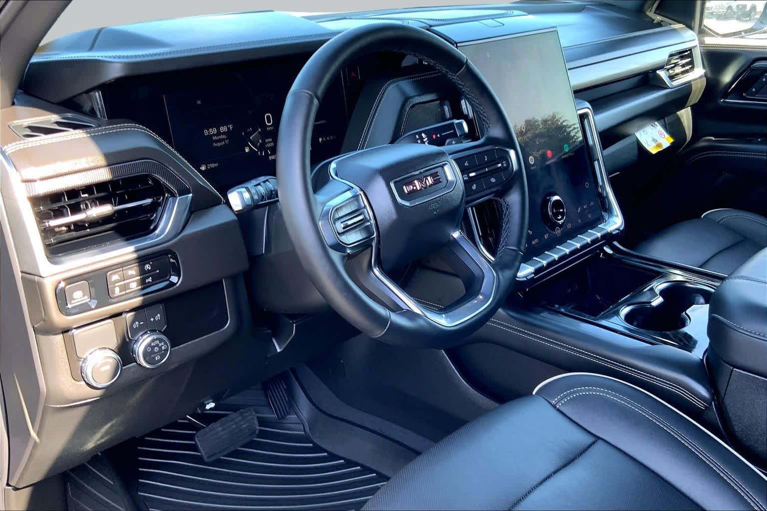 Used 2026 GMC Yukon Elevation RWD image 16