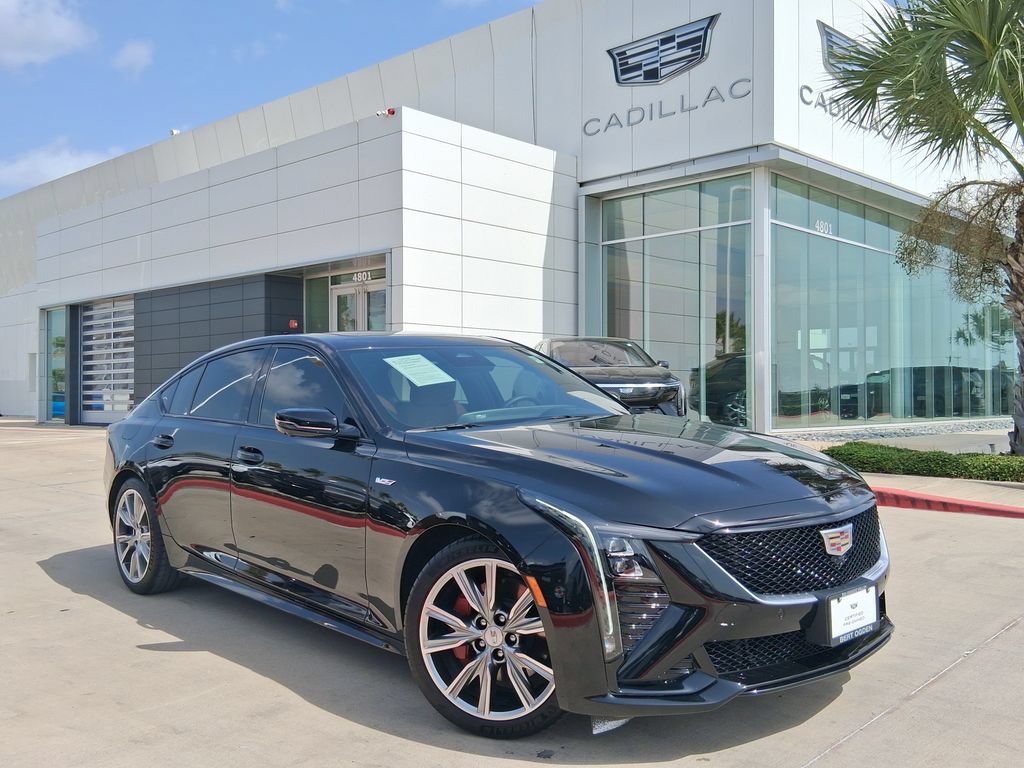 Used 2025 Cadillac CT5 V w/ Platinum Package RWD image 1