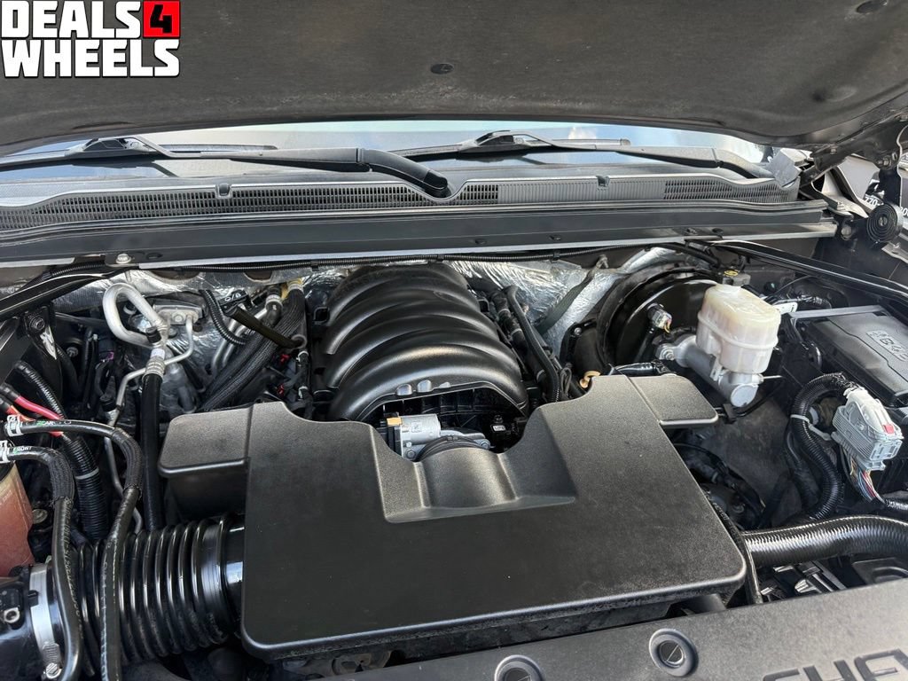 Used 2016 Chevrolet Suburban LTZ RWD image 5