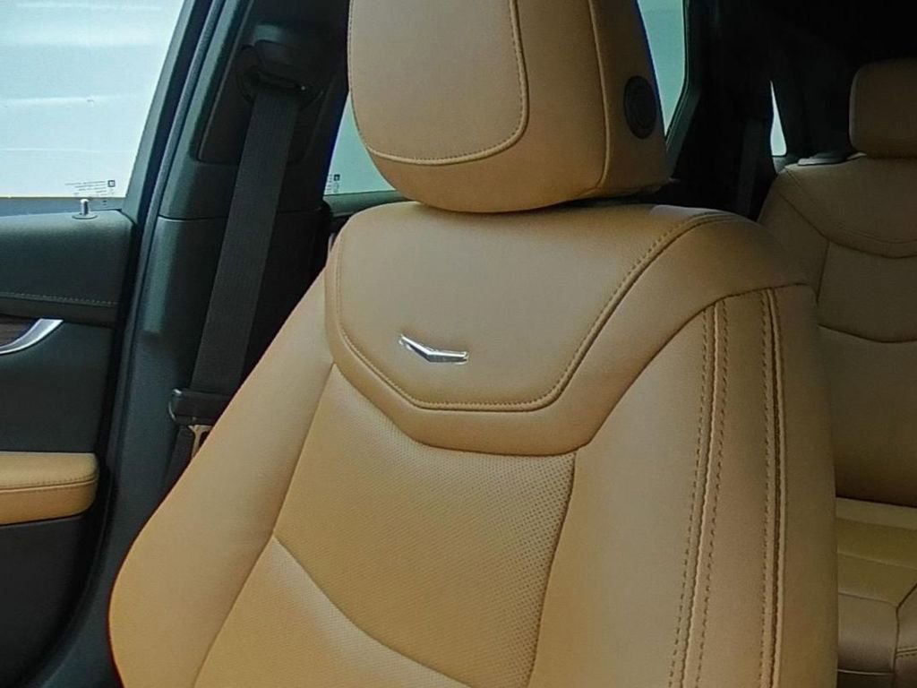 New 2026 Cadillac XT5 Premium Luxury w/ LPO, Floor Liner Package image 30