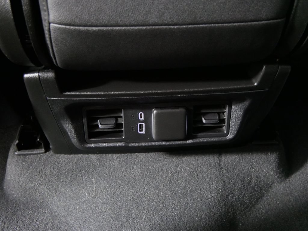 Used 2023 GMC Sierra 1500 SLT AWD/4WD image 19