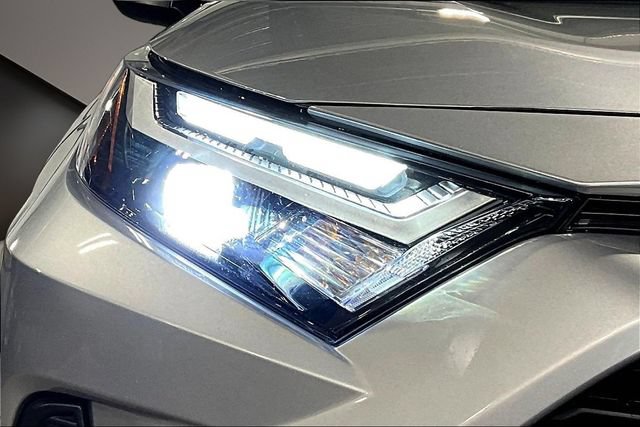 Used 2022 Toyota RAV4 XLE AWD/4WD image 33