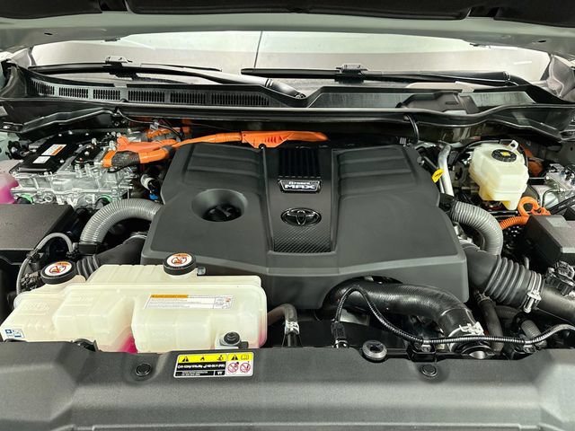 Used 2024 Toyota Sequoia SR5 w/ TRD Off-Road Package AWD/4WD image 32