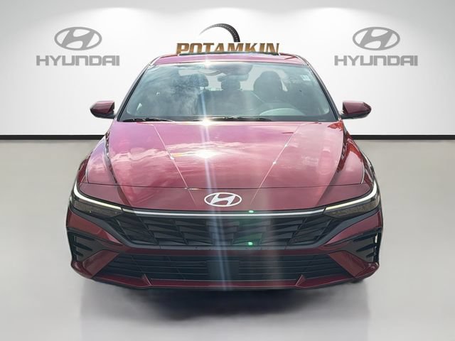 Certified 2025 Hyundai Elantra SEL FWD image 2
