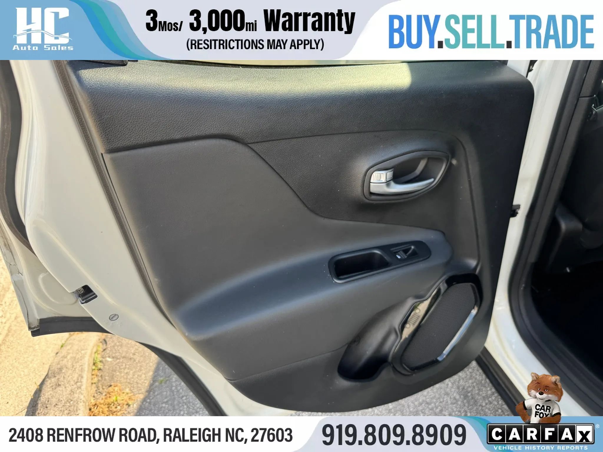 Used 2018 Jeep Renegade Altitude w/ UConnect 8.4 Nav Group FWD image 16
