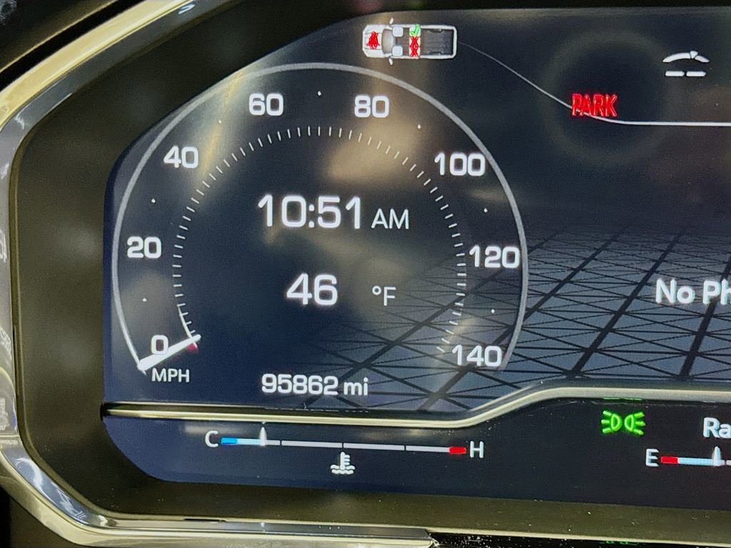 Used 2024 GMC Sierra 3500 SLT w/ SLT Convenience Package image 32