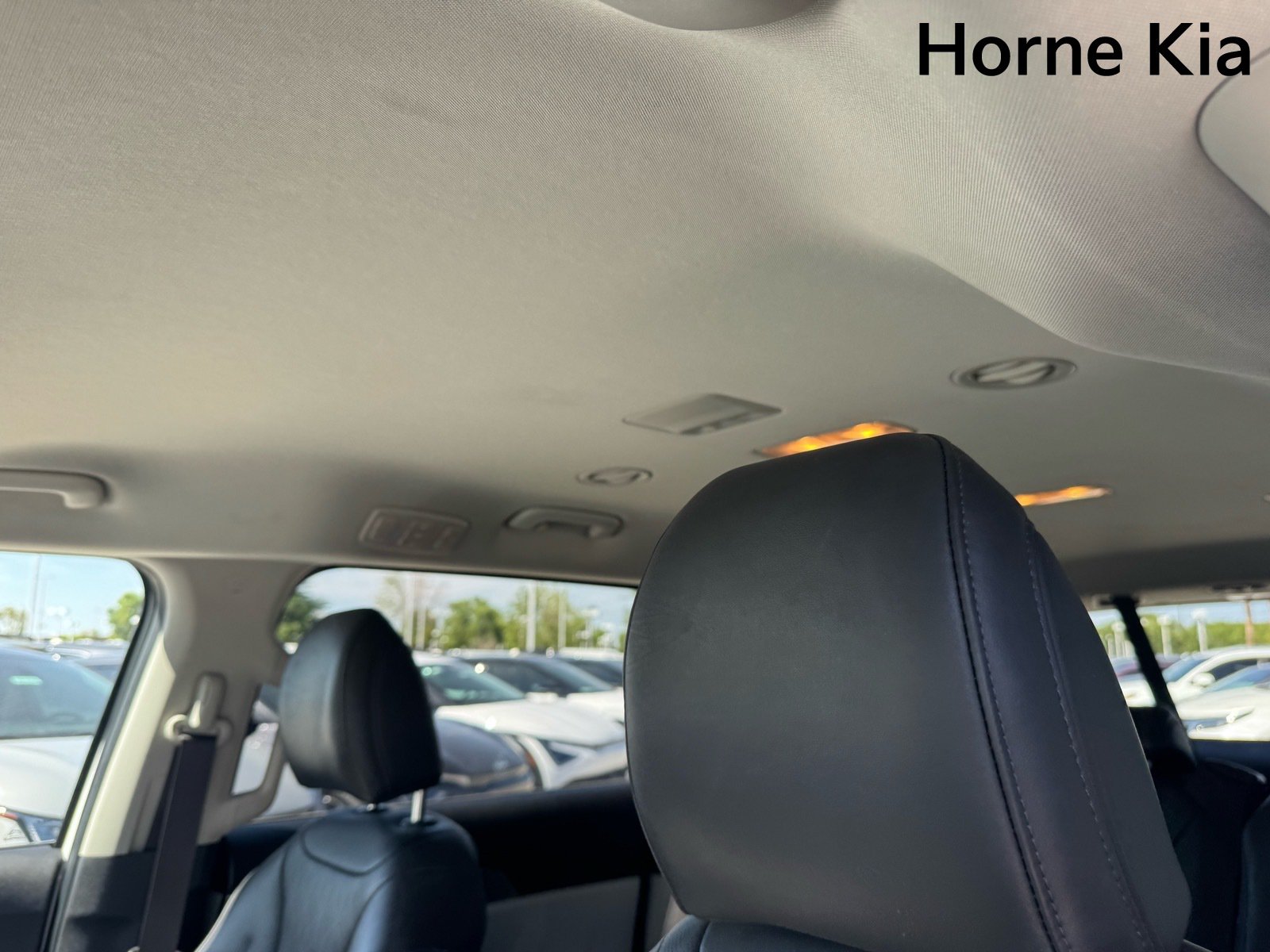 Certified 2024 Kia Carnival LX FWD image 25