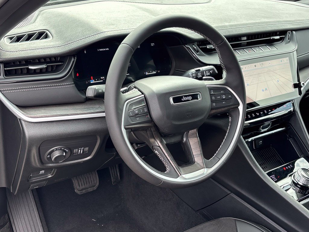 New 2027 Jeep Grand Cherokee Altitude AWD/4WD image 8