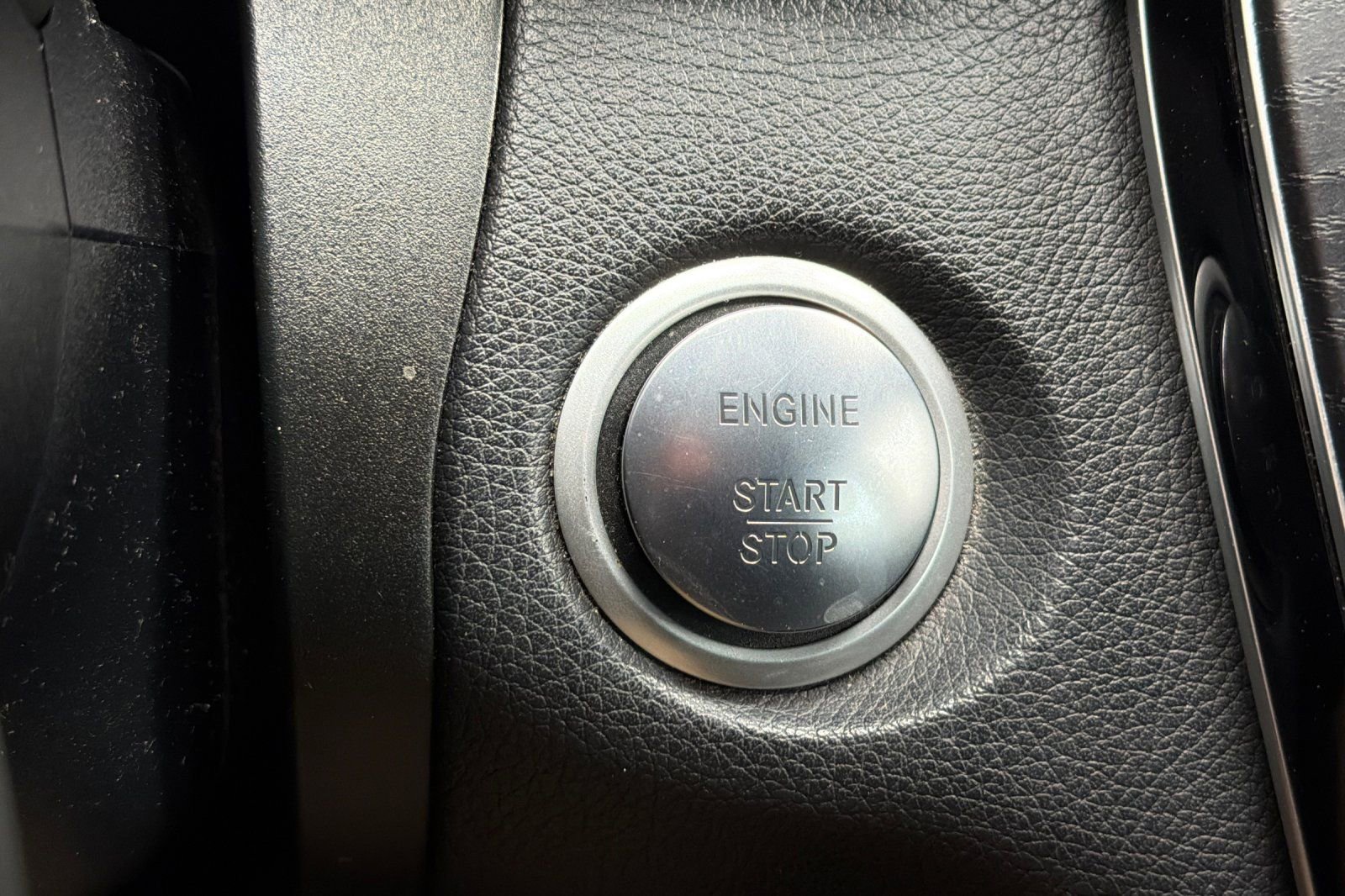 Used 2019 Mercedes-Benz GLC 300 4MATIC image 30