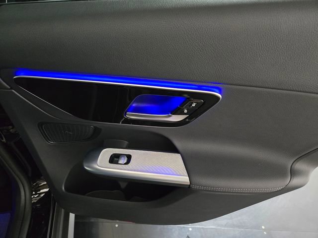 Used 2025 Mercedes-Benz GLC 300 image 21