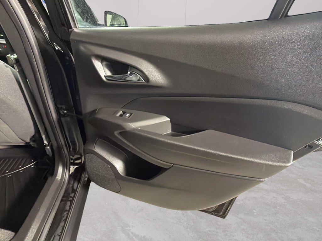 Certified 2024 Chevrolet Trax LS FWD image 33