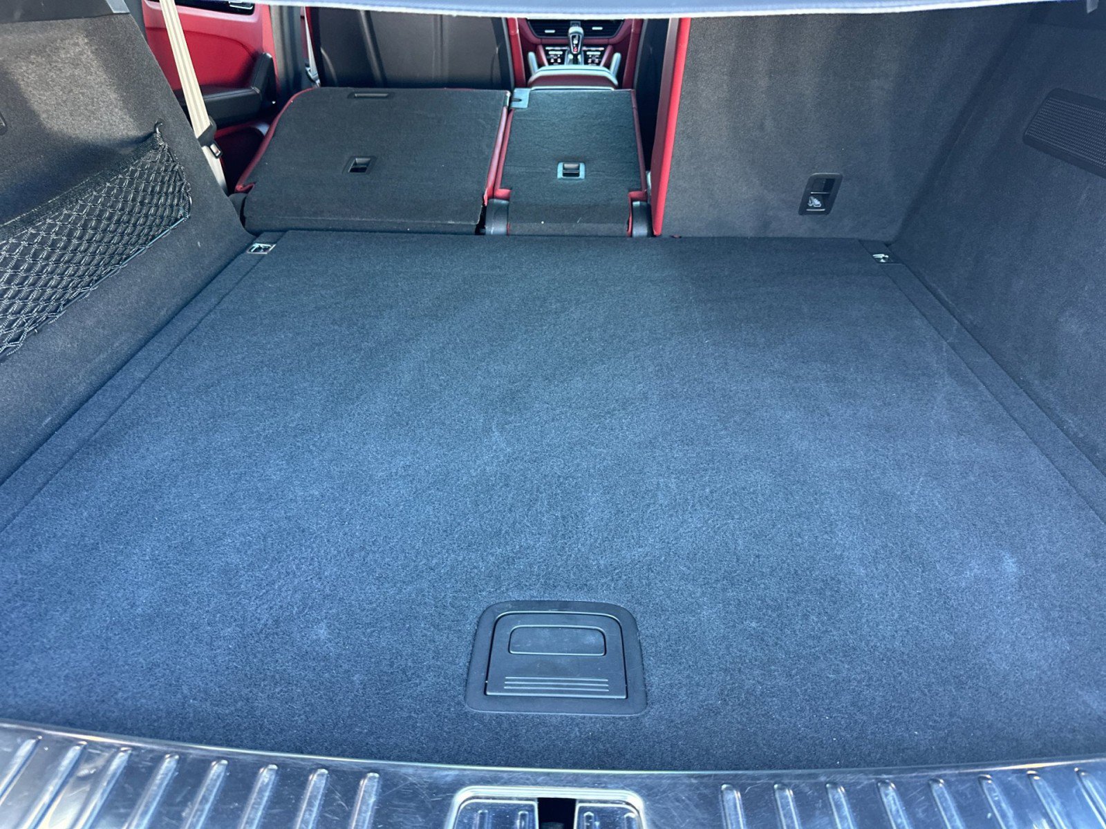 Certified 2022 Porsche Cayenne Platinum Edition image 15