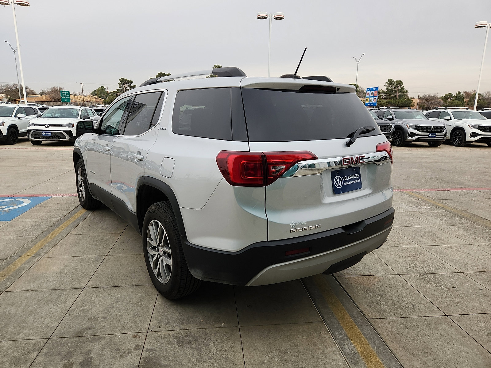 Used 2018 GMC Acadia SLE image 5