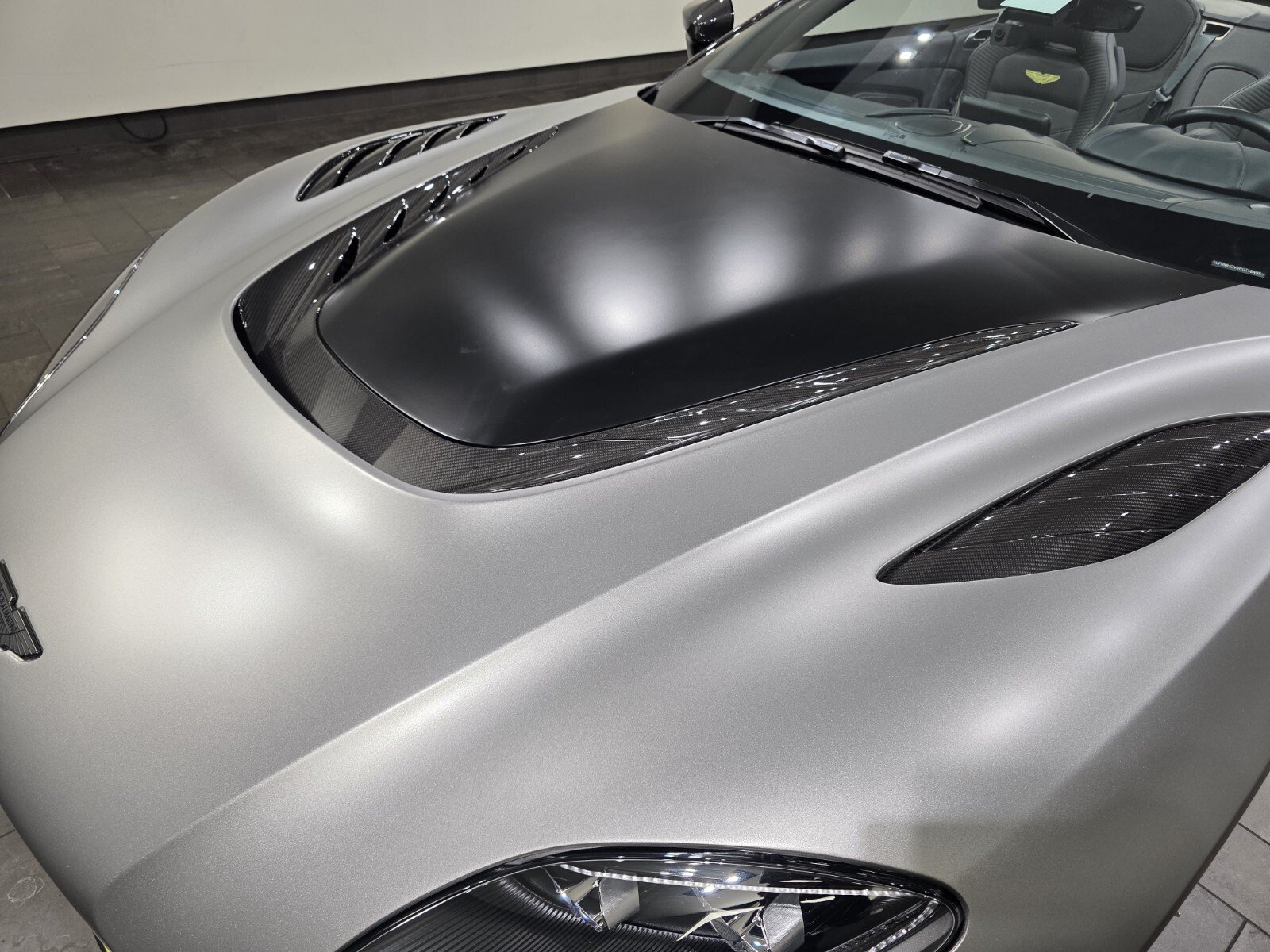Used 2023 Aston Martin DBS Superleggera Volante RWD image 26