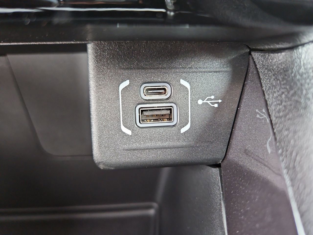 New 2026 Jeep Compass Latitude image 23