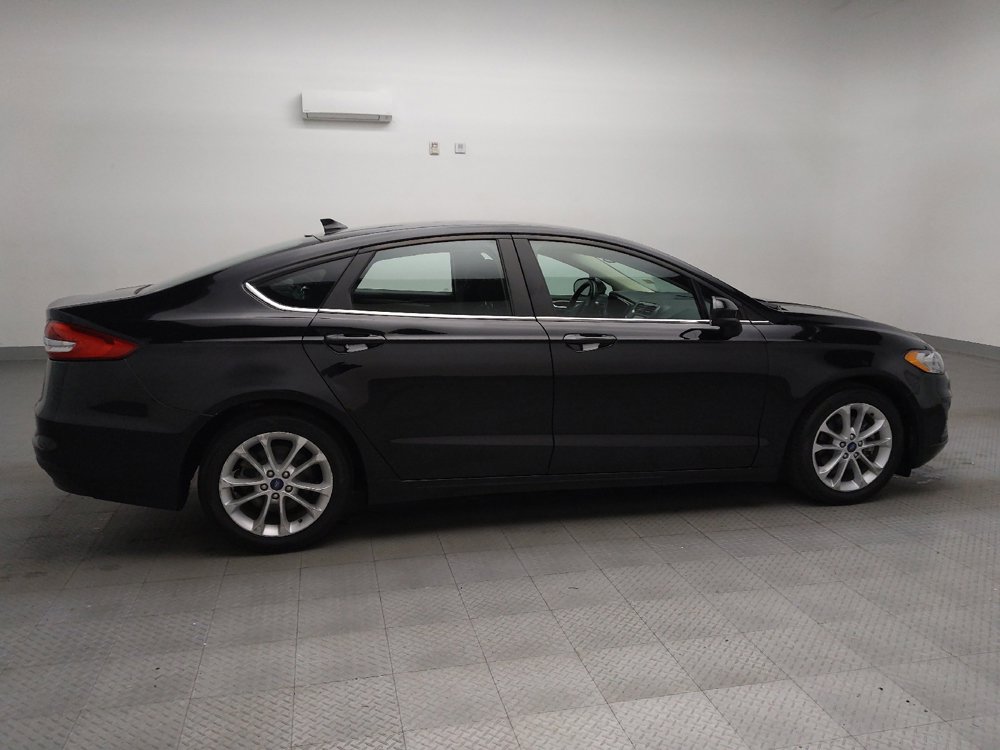Used 2020 Ford Fusion SE image 10