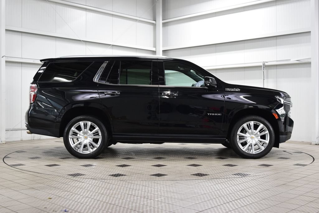 Used 2024 Chevrolet Tahoe High Country w/ Premium Package AWD/4WD image 9
