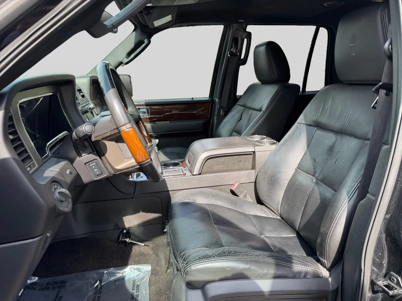 Used 2014 Lincoln Navigator 2WD image 10