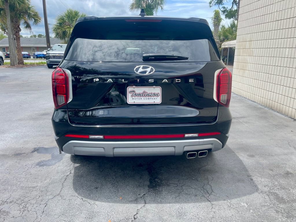 Used 2025 Hyundai Palisade Limited FWD image 4