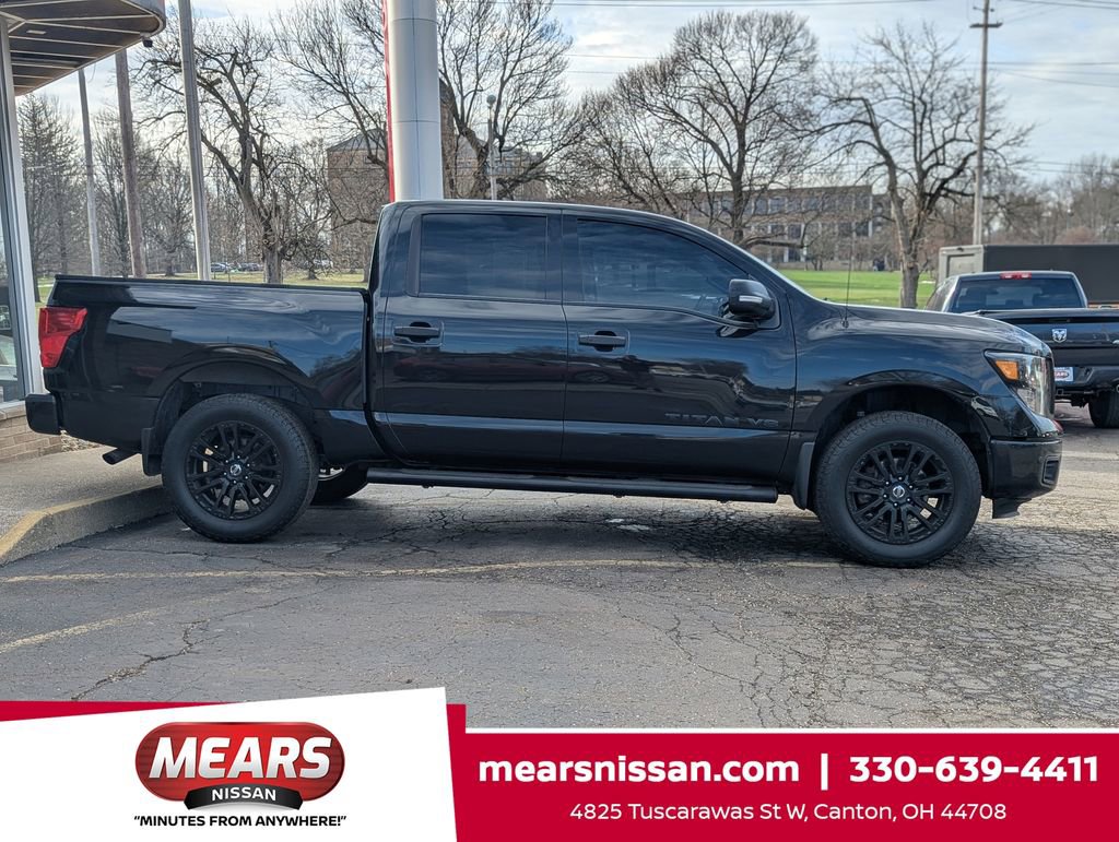 Used 2019 Nissan Titan SL w/ Midnight Edition image 5