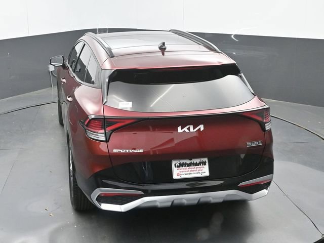 Used 2025 Kia Sportage SX image 29