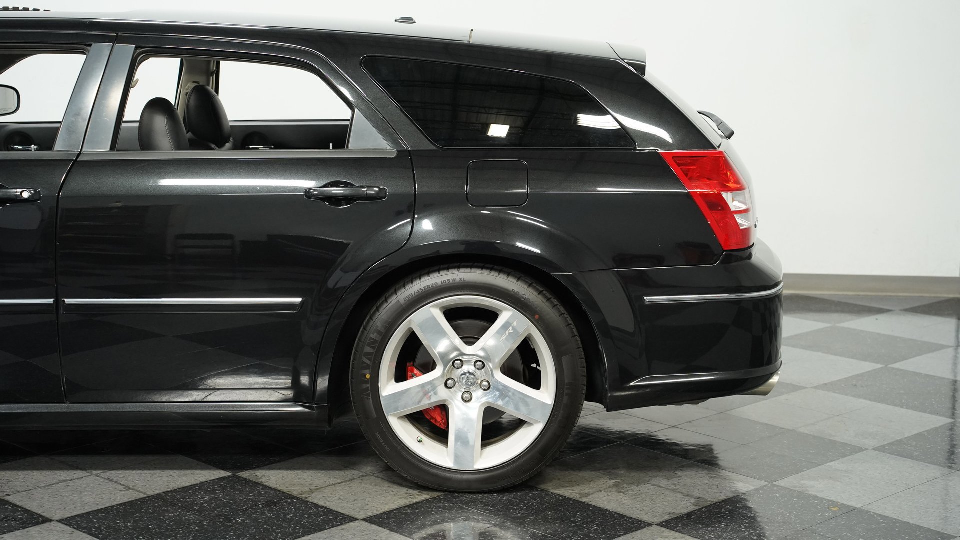 Used 2006 Dodge Magnum SRT8 w/ SRT Option Group III image 20