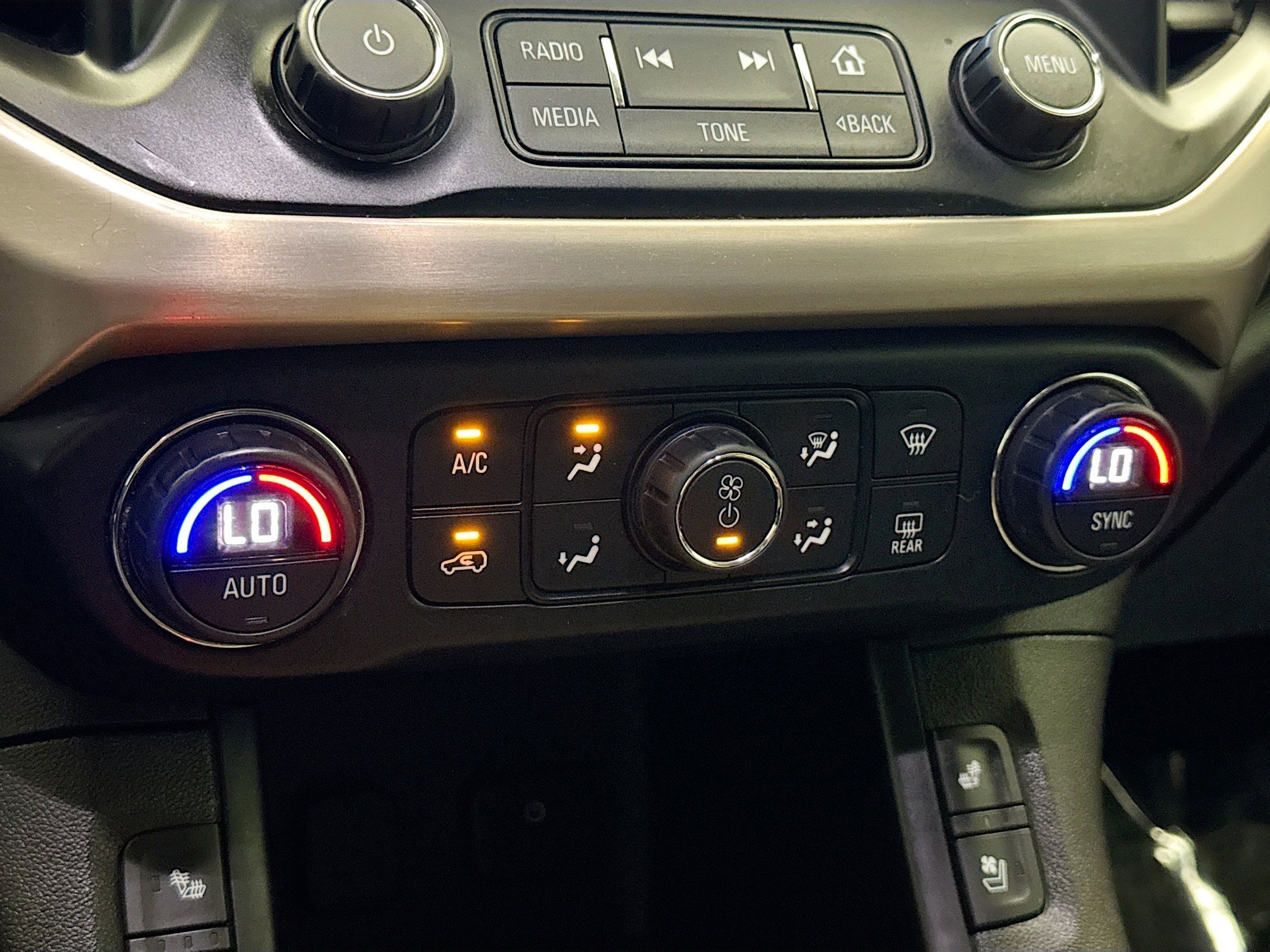 Used 2019 GMC Acadia Denali image 12