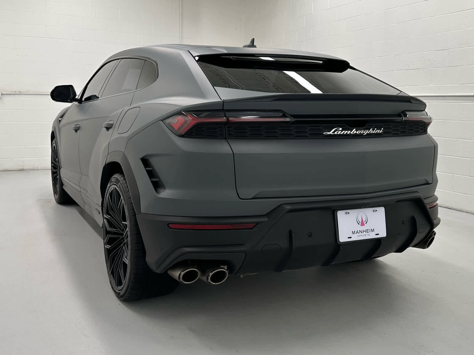 Used 2025 Lamborghini Urus SE image 8