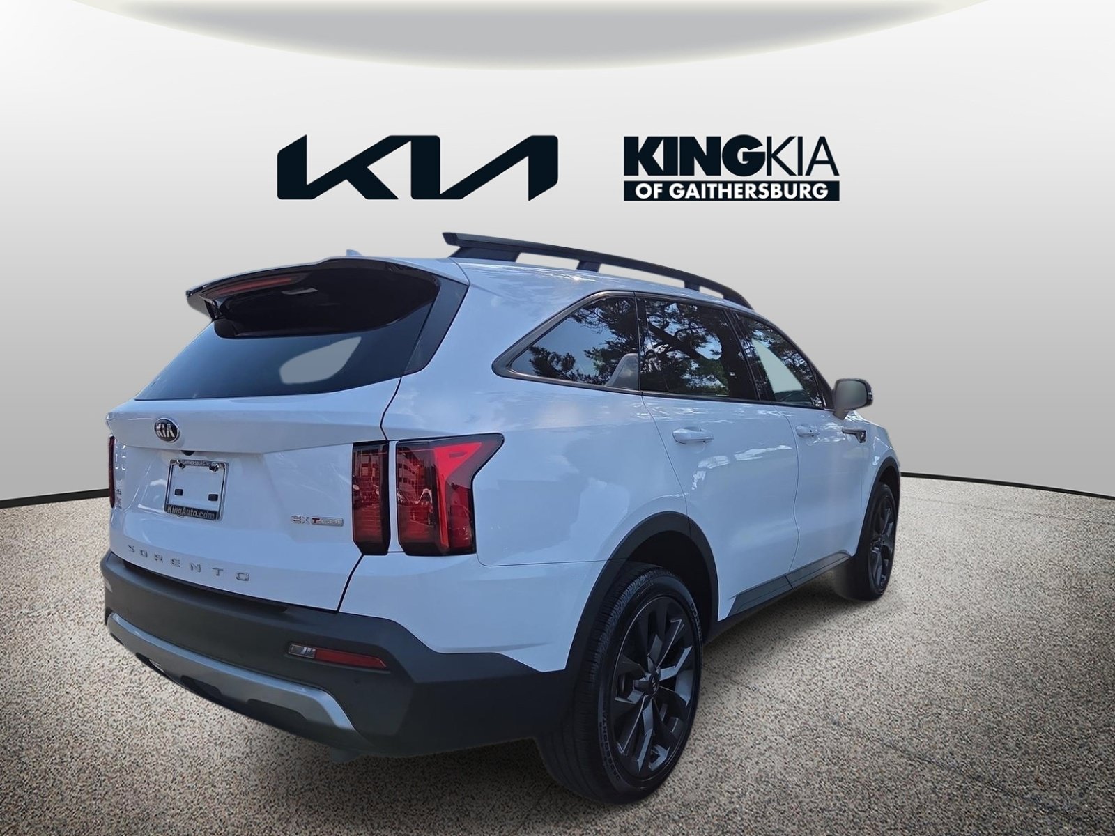 Certified 2021 Kia Sorento EX w/ EX AWD X-Line Package image 3