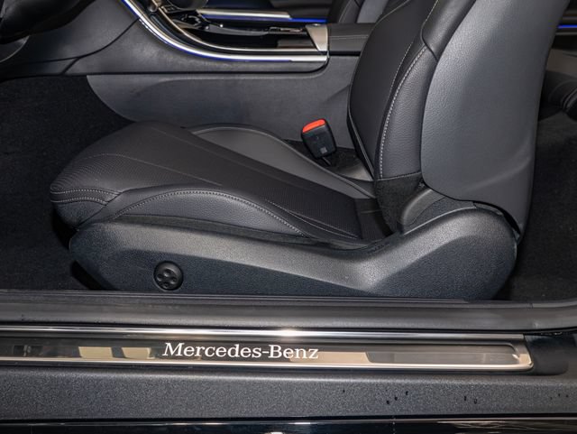 Certified 2024 Mercedes-Benz CLE 300 4MATIC Cabriolet image 17