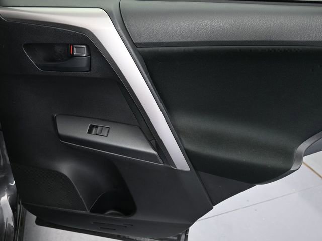Used 2017 Toyota RAV4 LE image 34