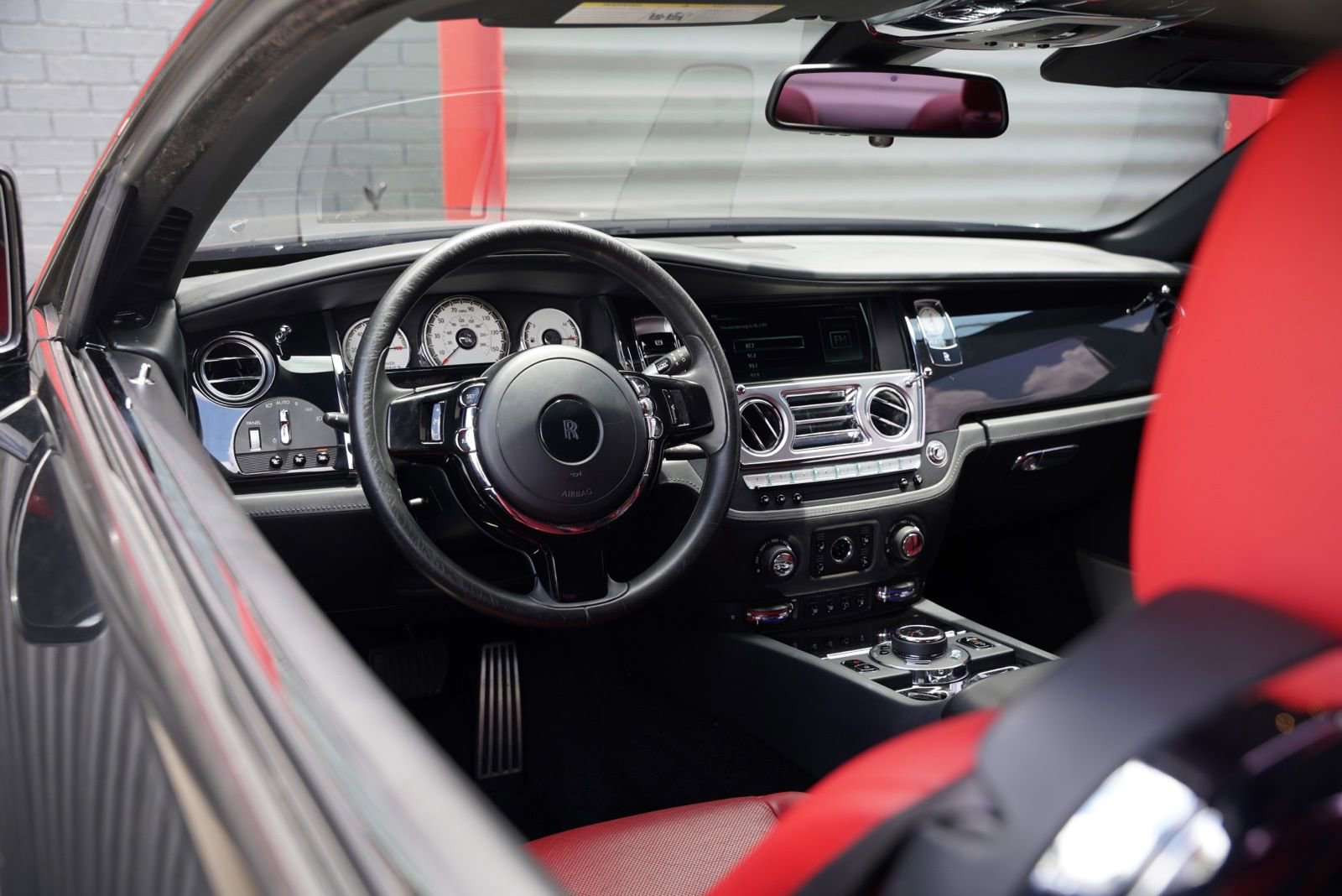 Used 2019 Rolls-Royce Wraith RWD image 16