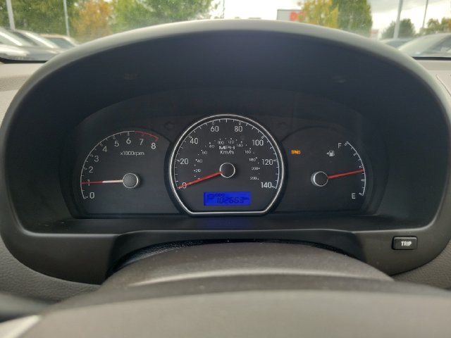 Used 2009 Hyundai Elantra GLS FWD image 16
