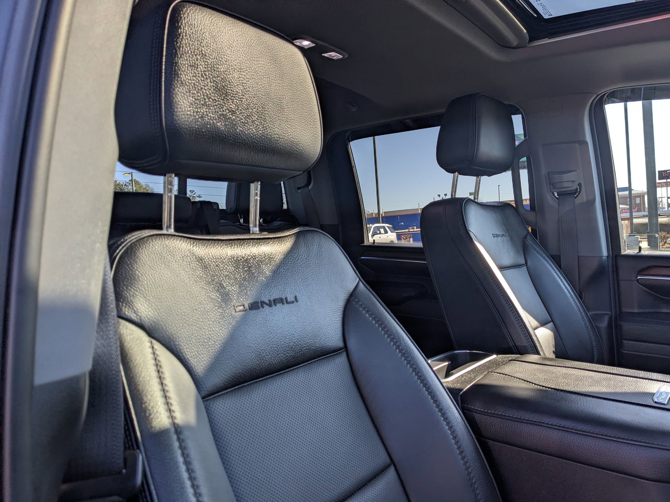 Used 2024 GMC Sierra 2500 Denali w/ Denali Reserve Package image 27