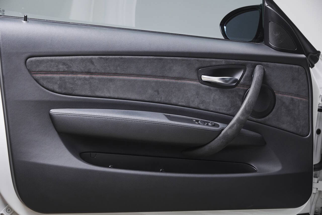 Used 2011 BMW 1 Series M image 71