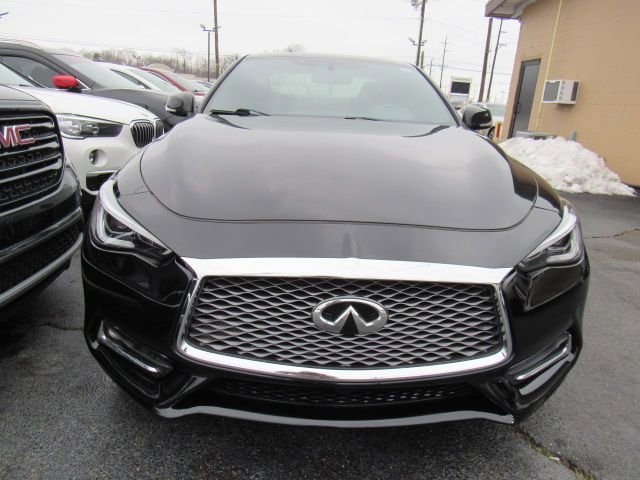 Used 2018 INFINITI Q60 3.0t Luxe w/ Sensory Package 3.0T Luxe image 2