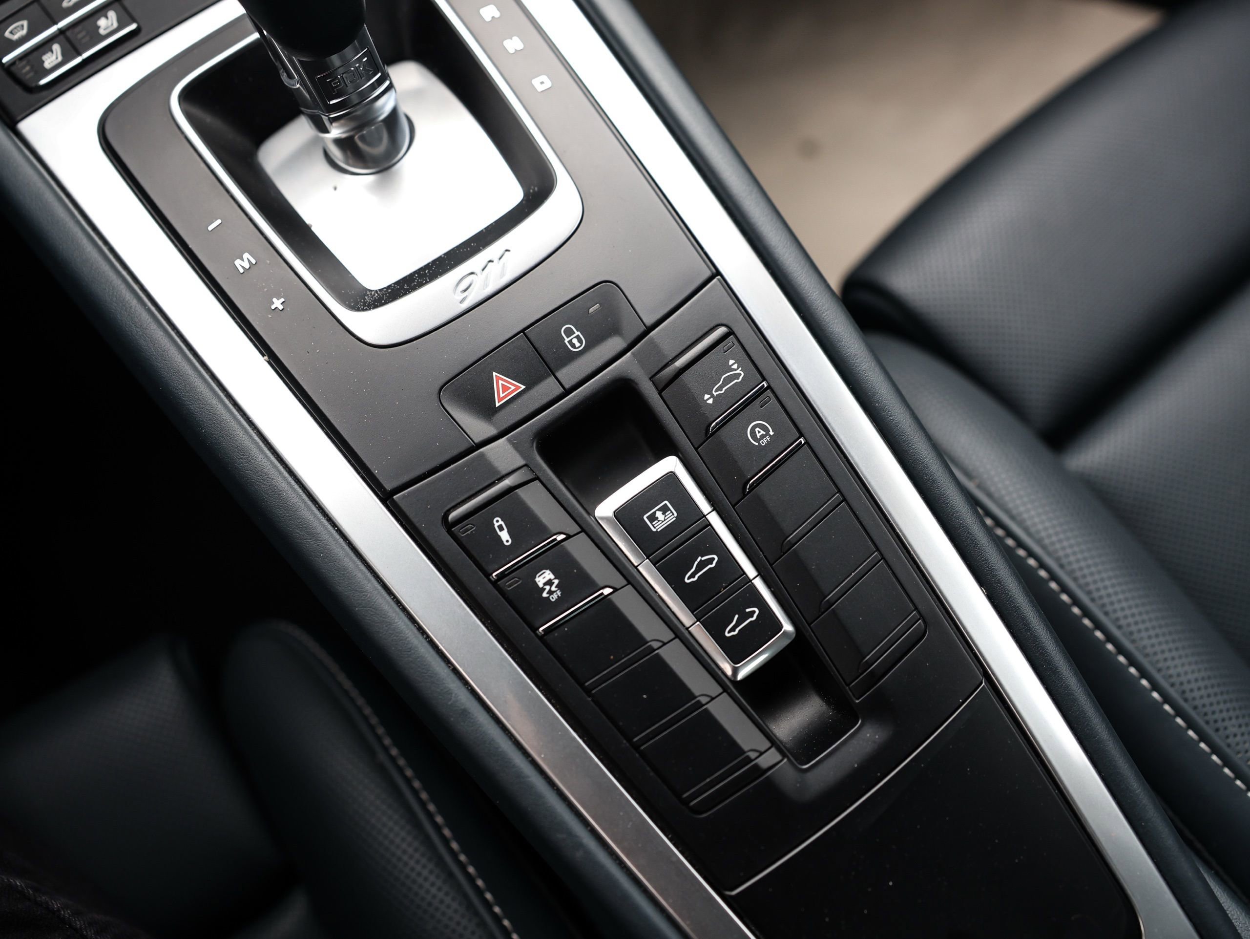 Used 2018 Porsche 911 Turbo image 6