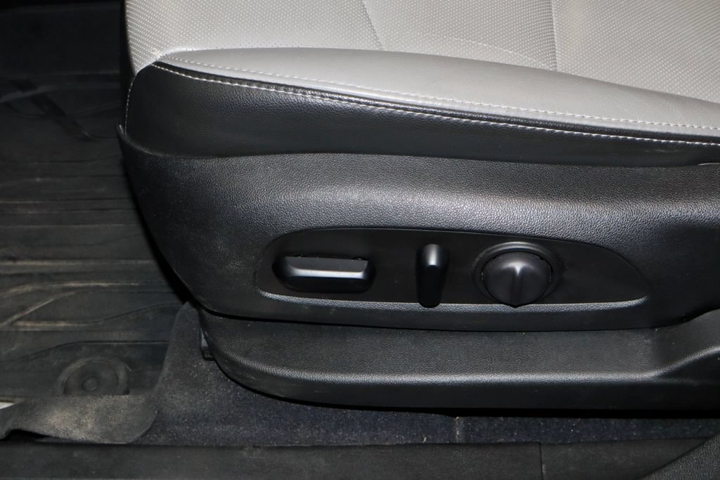 Used 2020 Chevrolet Equinox Premier w/ Premier True North Edition AWD/4WD image 25