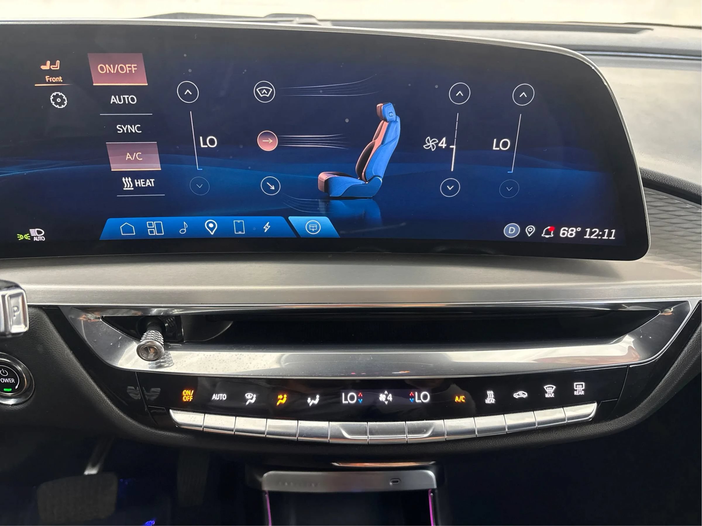 Used 2023 Cadillac Lyriq AWD image 37