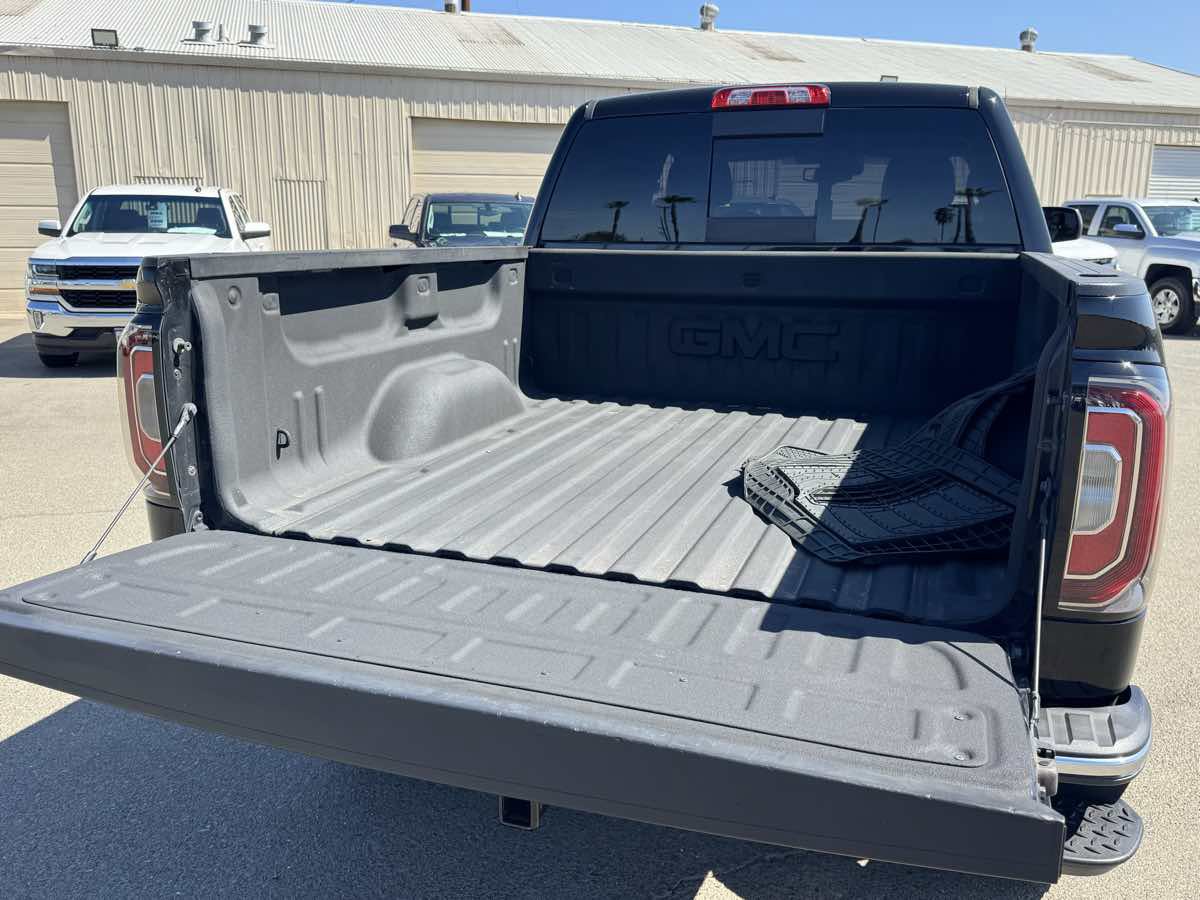 Used 2018 GMC Sierra 1500 SLT AWD/4WD image 10